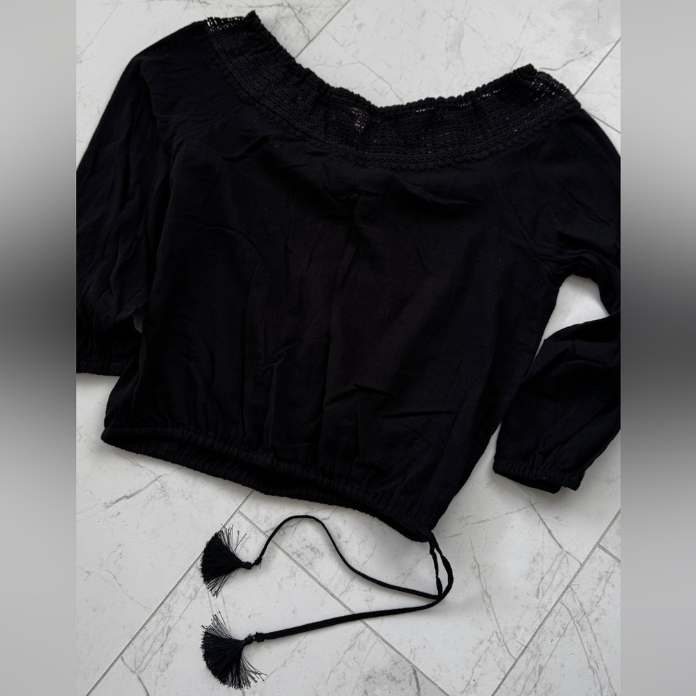Victoria Secret Black Top. Size M